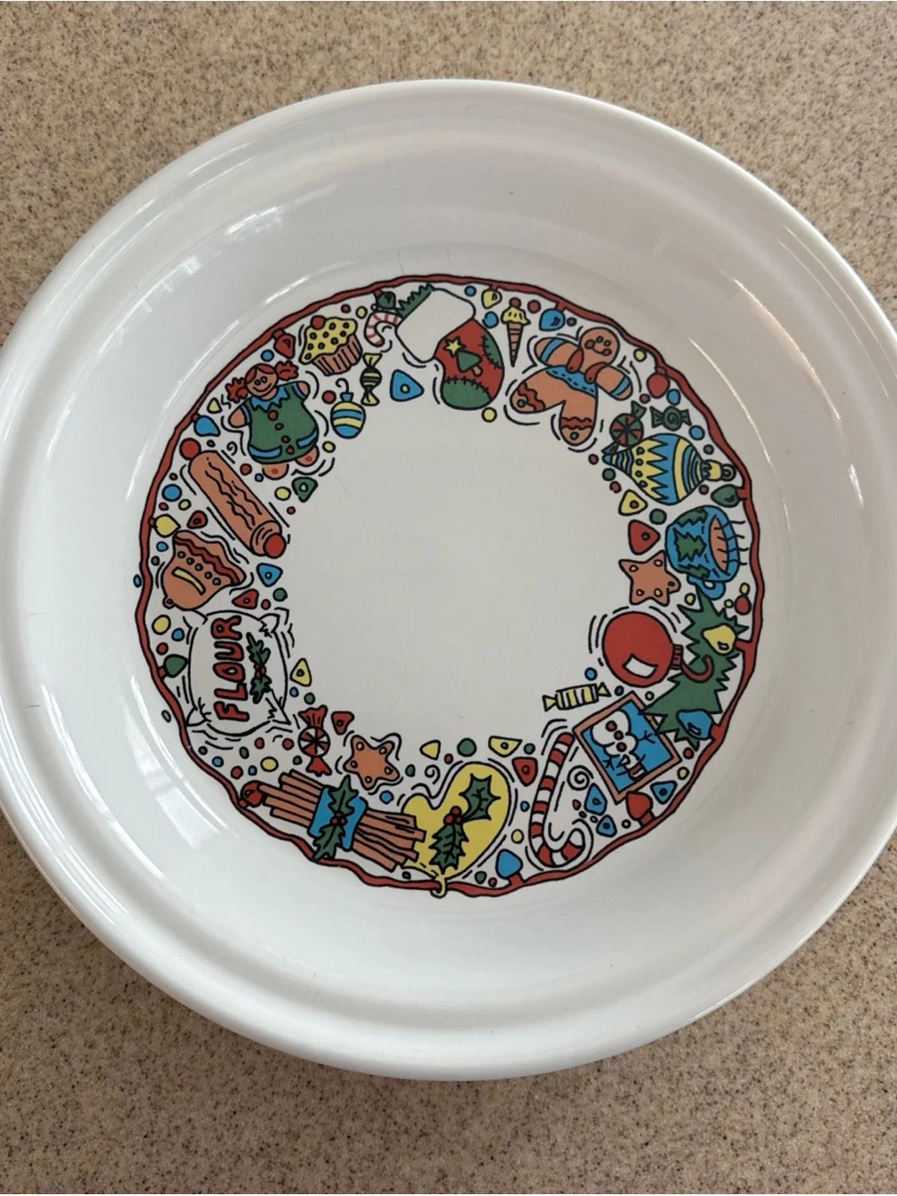 Fiesta Gingerbread Holiday Betty Crocker Deep Dish Pie Baker